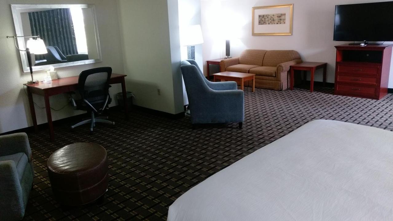 6 Ne Hotel